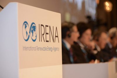 ¿Quién asiste a la Asamblea de la IRENA y la WFES en Abu Dhabi del 14 al 19 de enero de 2017?