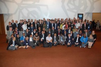 Programa de Capacitación Geotérmica de las Naciones Unidas celebra su 40º aniversario en la Conferencia del IGC
