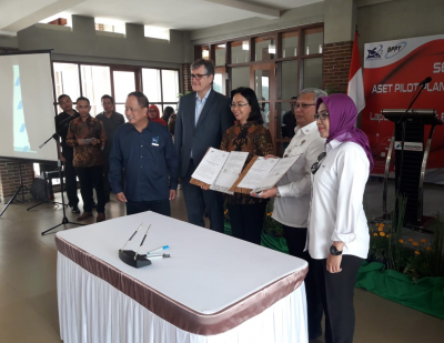 Entrega oficial de planta geotérmica piloto binaria en Lahendong, Indonesia