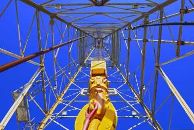 La caída del precio del petróleo y lo que significa para la energía geotérmica – por Tim Latimer, Fervo Energy