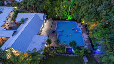 Alguna vez quiso comprar un spa geotérmico: ahora tiene la oportunidad con un balneario a la venta en Nueva Zelanda