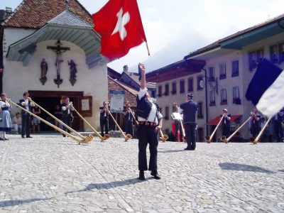Suiza lanza consultas sobre la adaptación de instrumentos de financiación para energías renovables