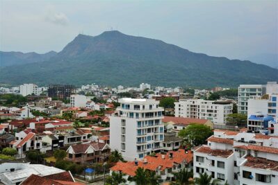 Colombia otorga primera licencia para proyecto de coproducción de hidrocarburos y geotermia.