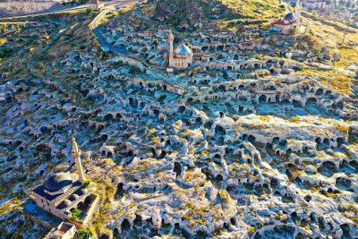 Funcionarios en Nevsehir, Turquía, discuten el uso de recursos geotérmicos